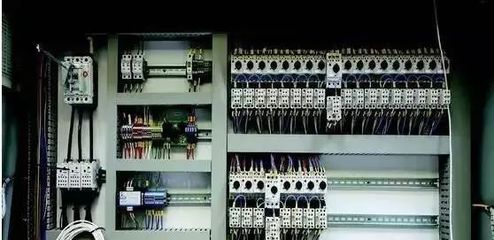 工廠控制系統(tǒng)的抉擇 PLC與DCS的深度解析